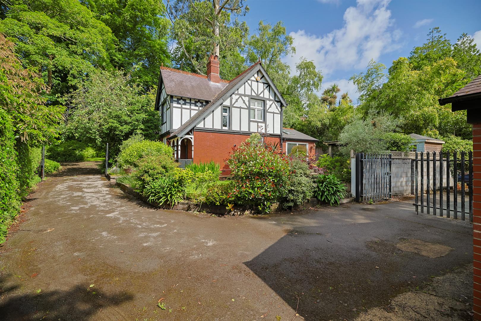 The Lodge, Brynmill Park, Brynmill, Swansea, SA2 0JQ